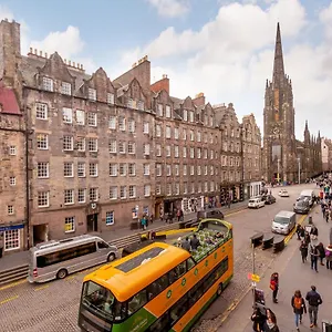 Apartment Ladystairs 1 Royal Mile Edinburgh
